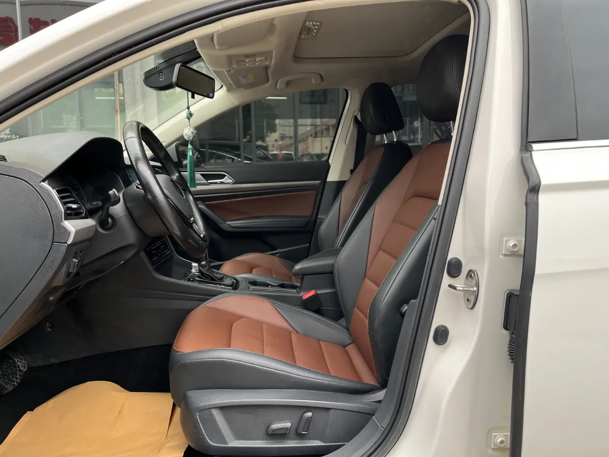 2021 Volkswagen Lavida 1.4T 150HP L4 7DCT,autocango,china used car exporter,china ev exporter,chinese used car exporter,chinese used ev exporter