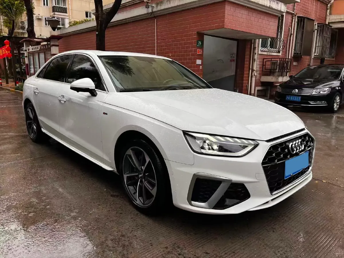 2020 Audi A4L 2.0T 190HP L4 7DCT,autocango,china used car exporter,china ev exporter,chinese used car exporter,chinese used ev exporter