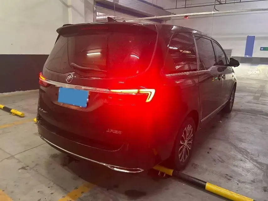 2022 Buick GL8 2.0T 237HP L4 9AT,autocango,china used car exporter,china ev exporter,chinese used car exporter,chinese used ev exporter