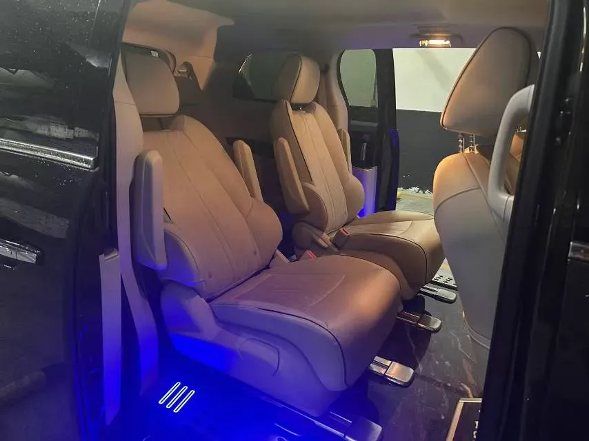 2022 Buick GL8 2.0T 237HP L4 9AT,autocango,china used car exporter,china ev exporter,chinese used car exporter,chinese used ev exporter