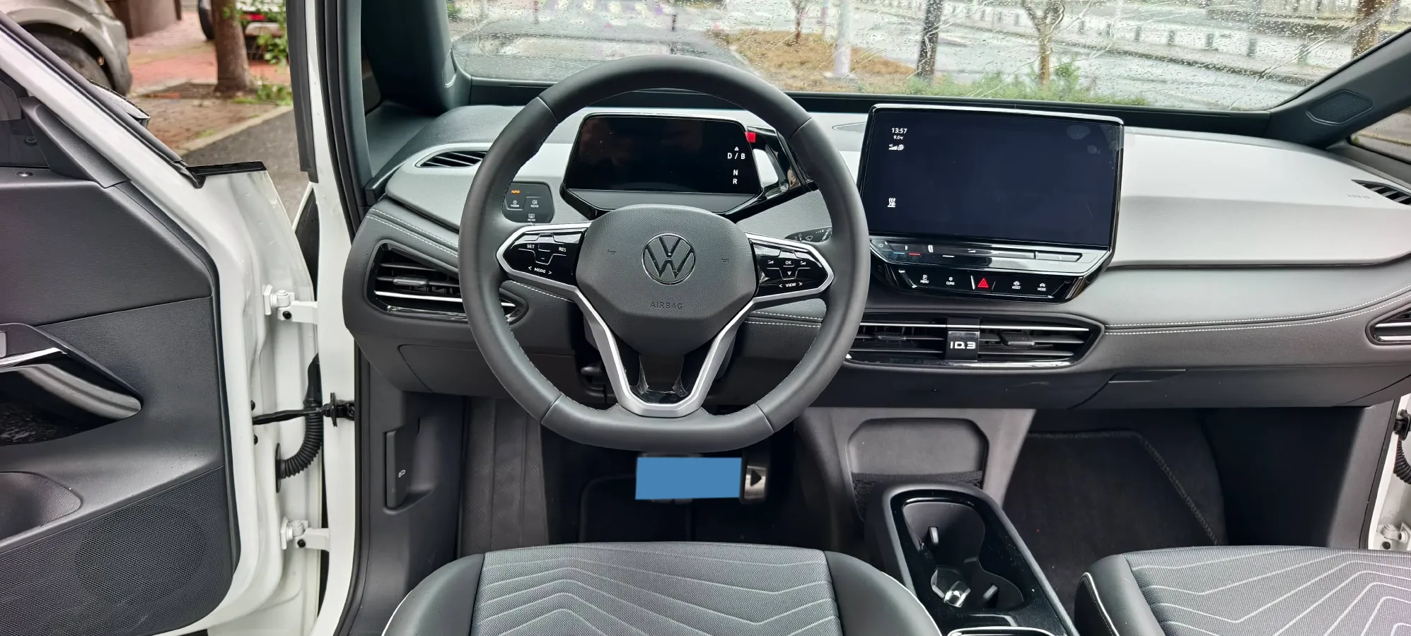 2024 Volkswagen ID.3 BEV 52.8KWH,autocango,china used car exporter,china ev exporter,chinese used car exporter,chinese used ev exporter