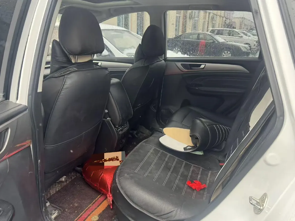 2021 Haval M6 1.5T 150HP L4 7DCT,autocango,china used car exporter,china ev exporter,chinese used car exporter,chinese used ev exporter