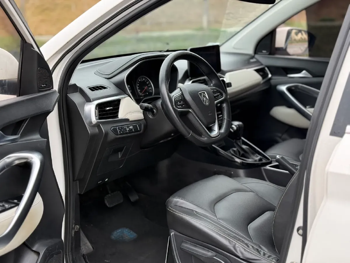 2019 BaoJun 530 1.5T 151HP L4 CVT,autocango,china used car exporter,china ev exporter,chinese used car exporter,chinese used ev exporter