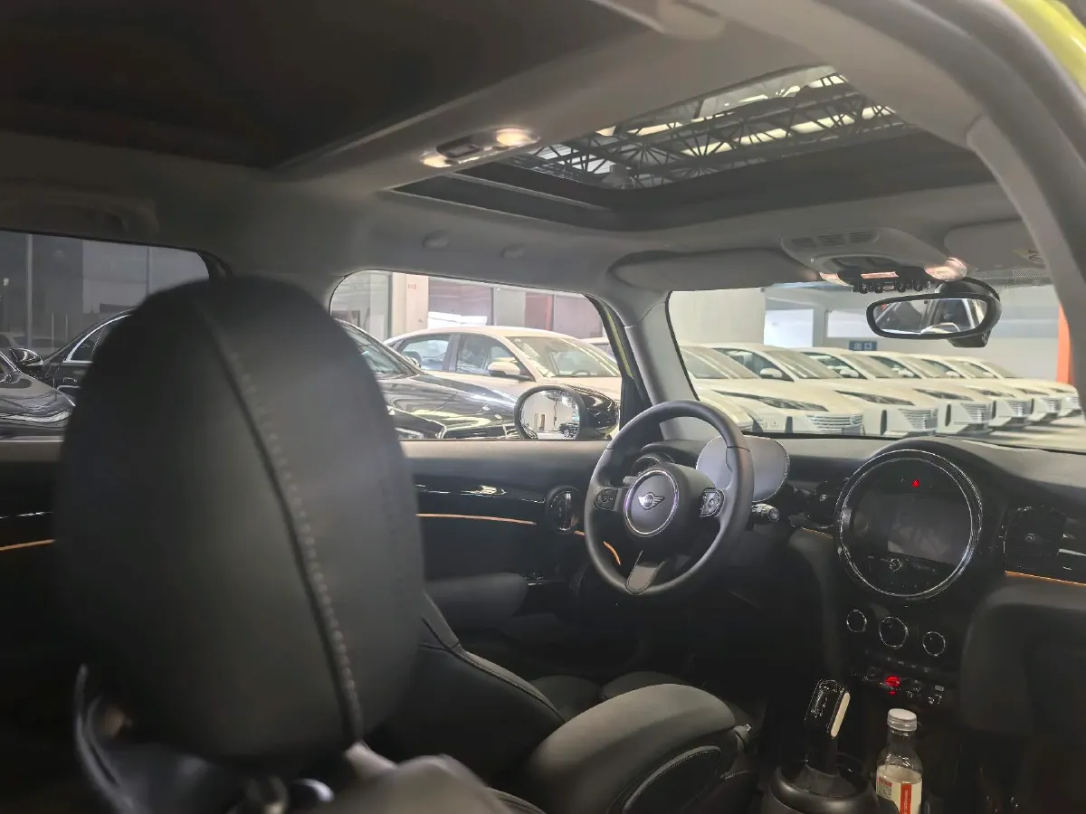 2023 MINI MINI 1.5T 136HP L3 7DCT,autocango,china used car exporter,china ev exporter,chinese used car exporter,chinese used ev exporter