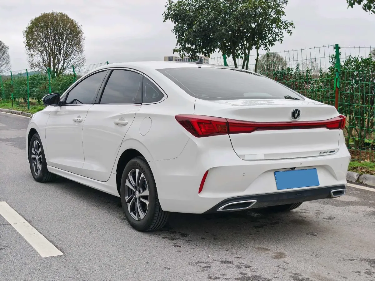 2025 ChangAn Eado 1.4T 160HP L4 7DCT,autocango,china used car exporter,china ev exporter,chinese used car exporter,chinese used ev exporter