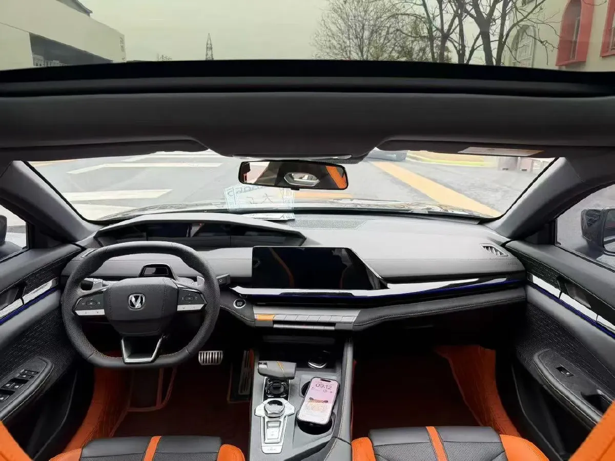 2024 ChangAn UNI-V 1.5T 188HP L4 7DCT,autocango,china used car exporter,china ev exporter,chinese used car exporter,chinese used ev exporter