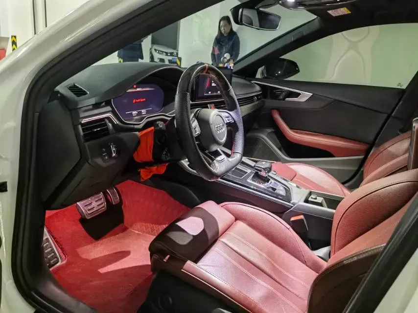 2022 Audi A4L 2.0T 190HP L4 7DCT,autocango,china used car exporter,china ev exporter,chinese used car exporter,chinese used ev exporter