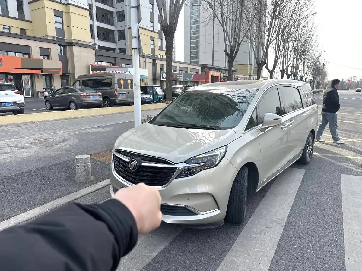 2020 Buick GL8 2.0T 237HP L4 9AT,autocango,china used car exporter,china ev exporter,chinese used car exporter,chinese used ev exporter