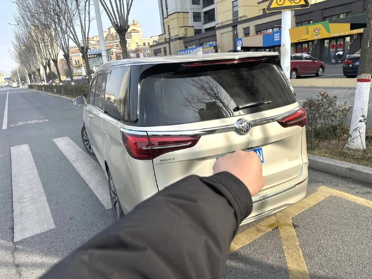 2020 Buick GL8 2.0T 237HP L4 9AT,autocango,china used car exporter,china ev exporter,chinese used car exporter,chinese used ev exporter