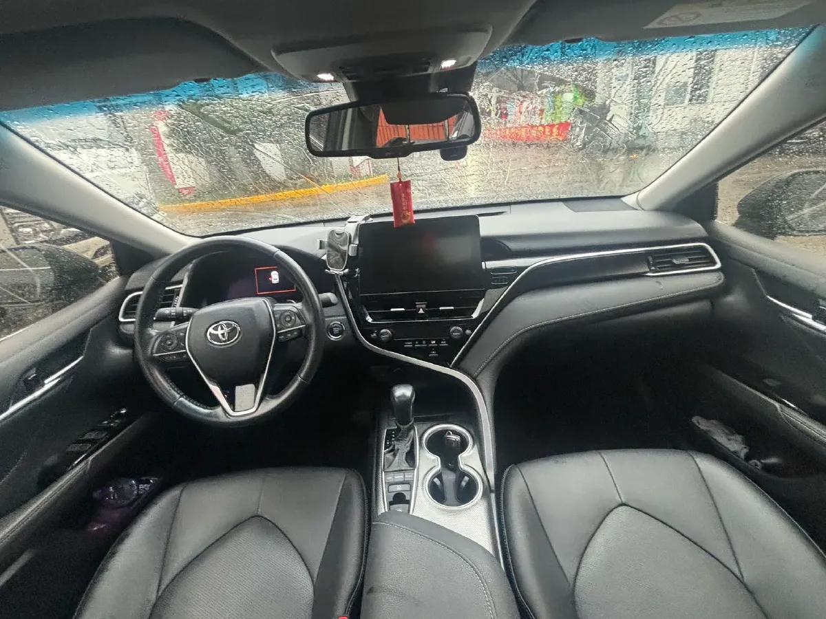 2021 Toyota Camry 2.5L 209HP L4 8AT,autocango,china used car exporter,china ev exporter,chinese used car exporter,chinese used ev exporter
