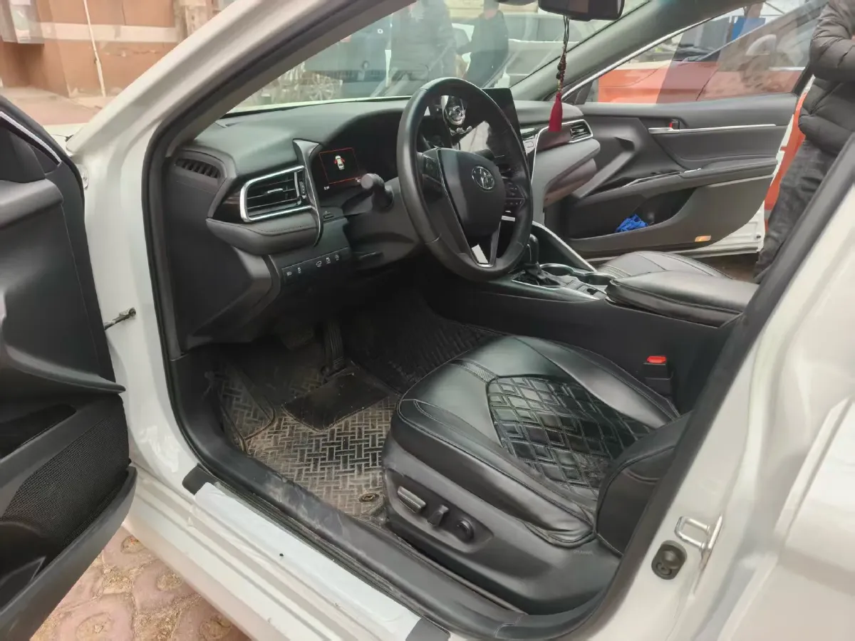 2021 Toyota Camry 2.5L 209HP L4 8AT,autocango,china used car exporter,china ev exporter,chinese used car exporter,chinese used ev exporter