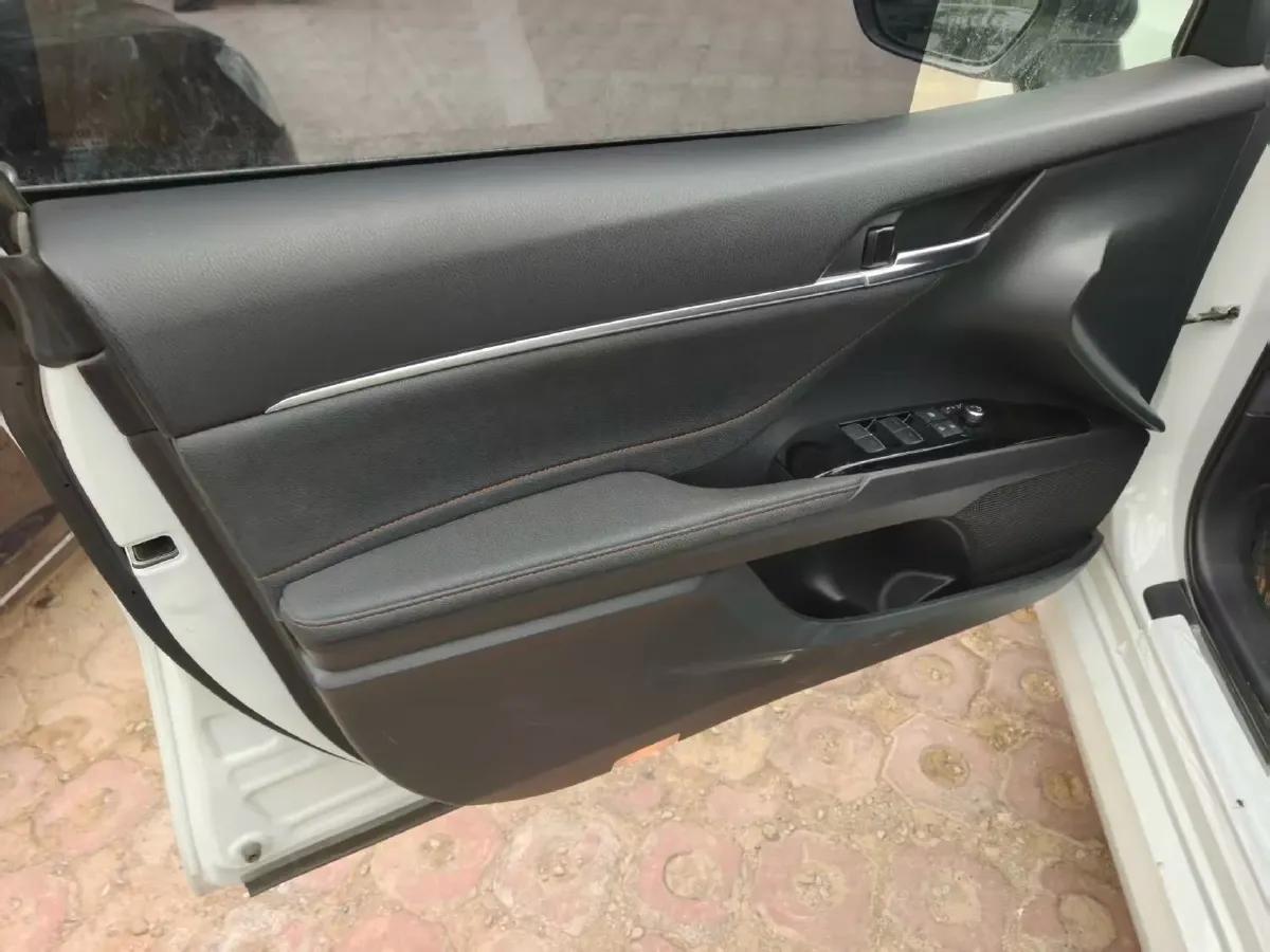 2021 Toyota Camry 2.5L 209HP L4 8AT,autocango,china used car exporter,china ev exporter,chinese used car exporter,chinese used ev exporter