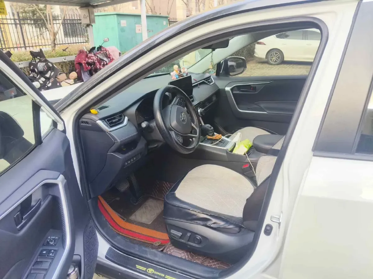 2023 Toyota RAV4 2.5L 178HP L4 E-CVT Hybrid,autocango,china used car exporter,china ev exporter,chinese used car exporter,chinese used ev exporter