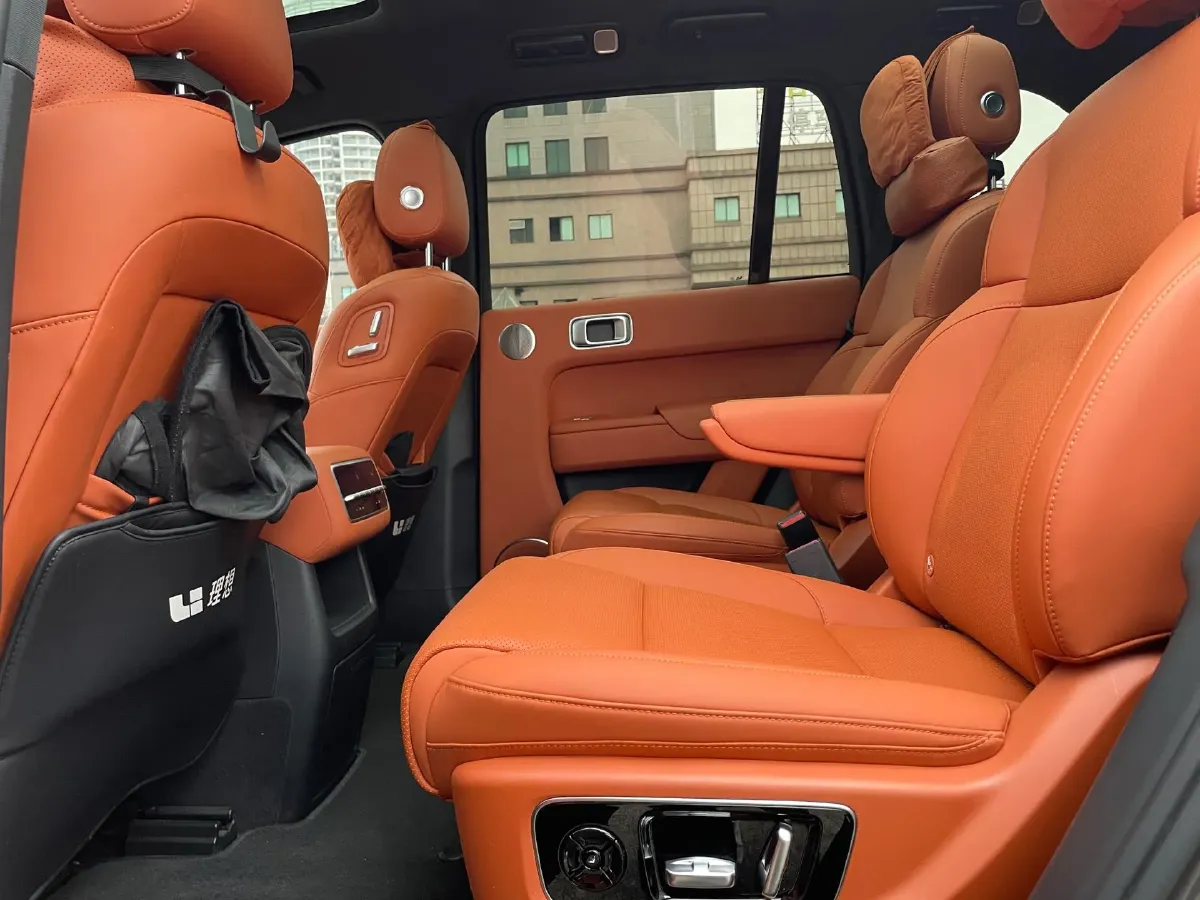 2023 Li L8 Range Extended 154HP REEV 40.9KWH,autocango,china used car exporter,china ev exporter,chinese used car exporter,chinese used ev exporter