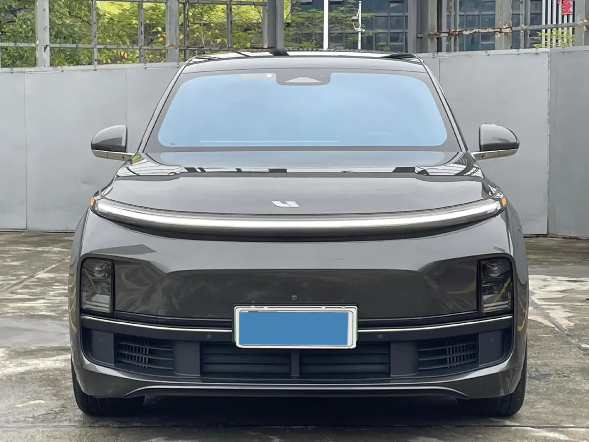 2023 Li L8 Range Extended 154HP REEV 40.9KWH,autocango,china used car exporter,china ev exporter,chinese used car exporter,chinese used ev exporter