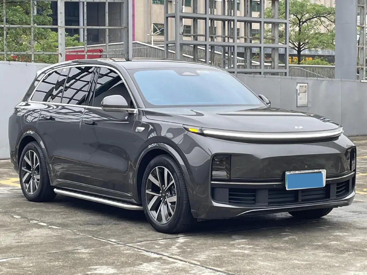 2023 Li L8 Range Extended 154HP REEV 40.9KWH,autocango,china used car exporter,china ev exporter,chinese used car exporter,chinese used ev exporter