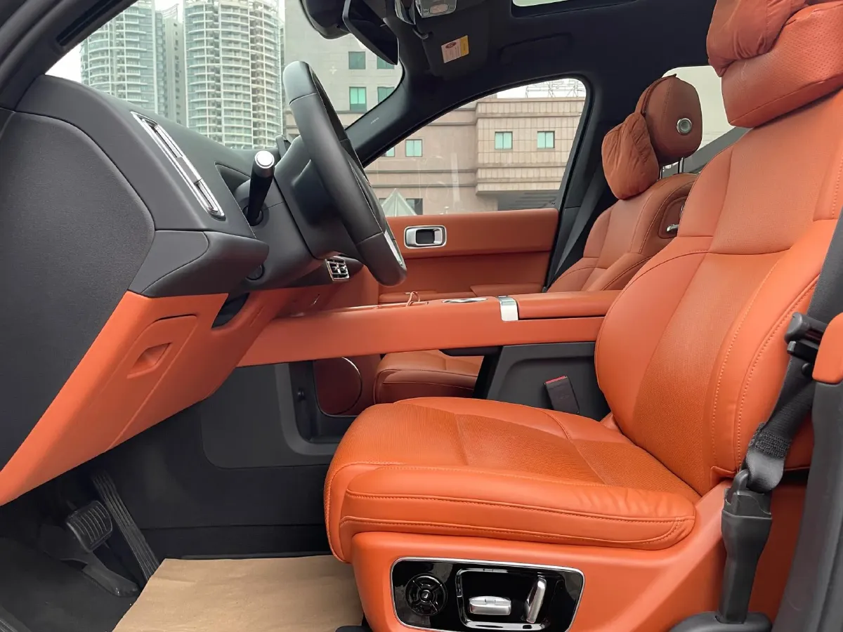 2023 Li L8 Range Extended 154HP REEV 40.9KWH,autocango,china used car exporter,china ev exporter,chinese used car exporter,chinese used ev exporter