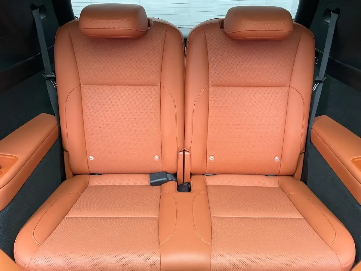 2023 Li L8 Range Extended 154HP REEV 40.9KWH,autocango,china used car exporter,china ev exporter,chinese used car exporter,chinese used ev exporter