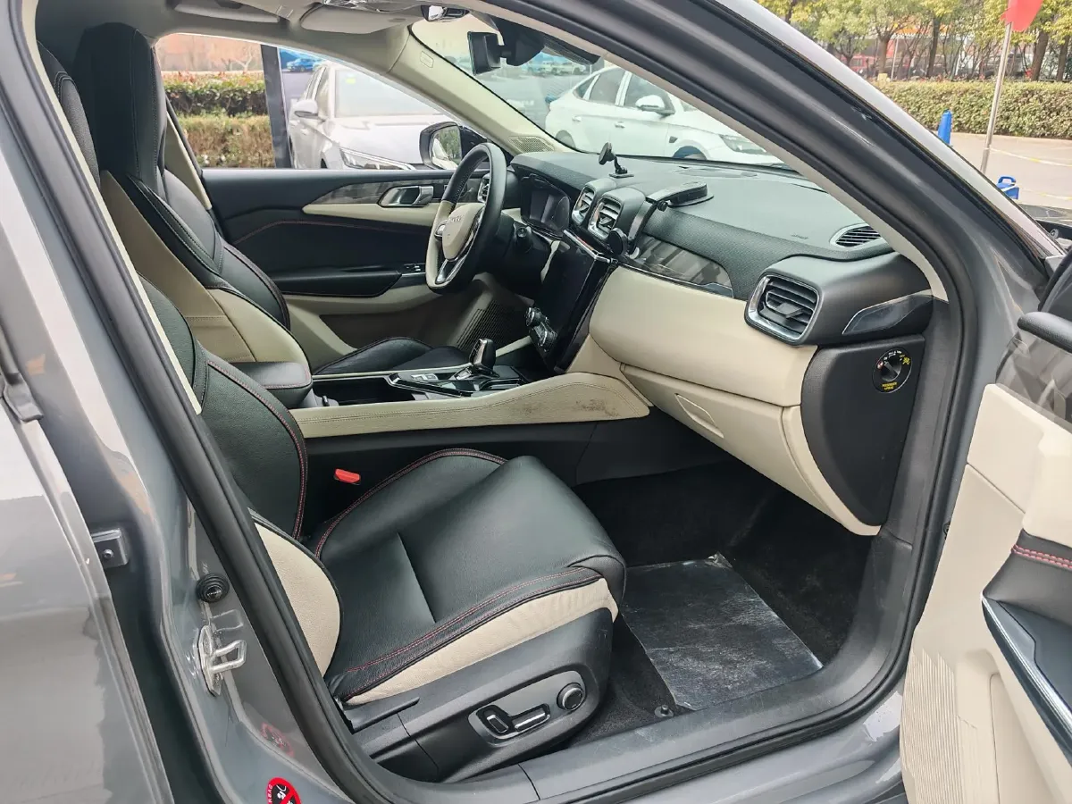 2018 Toyota C-HR 2.0L 171HP L4 CVT,autocango,china used car exporter,china ev exporter,chinese used car exporter,chinese used ev exporter