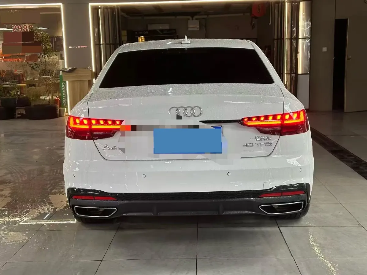 2024 Audi A4L 2.0T 190HP L4 7DCT,autocango,china used car exporter,china ev exporter,chinese used car exporter,chinese used ev exporter