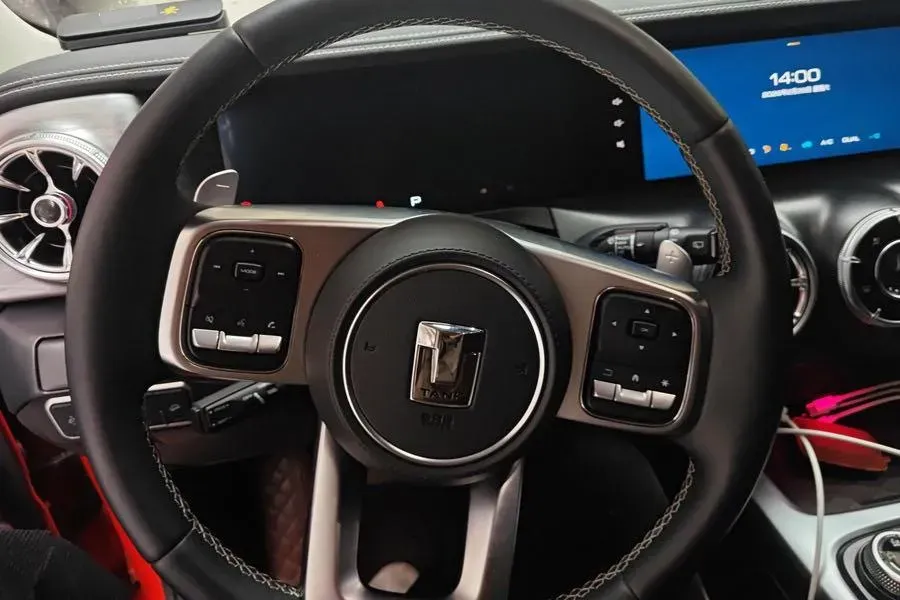 2021 Tank 300 2.0T 227HP L4 8AT,autocango,china used car exporter,china ev exporter,chinese used car exporter,chinese used ev exporter