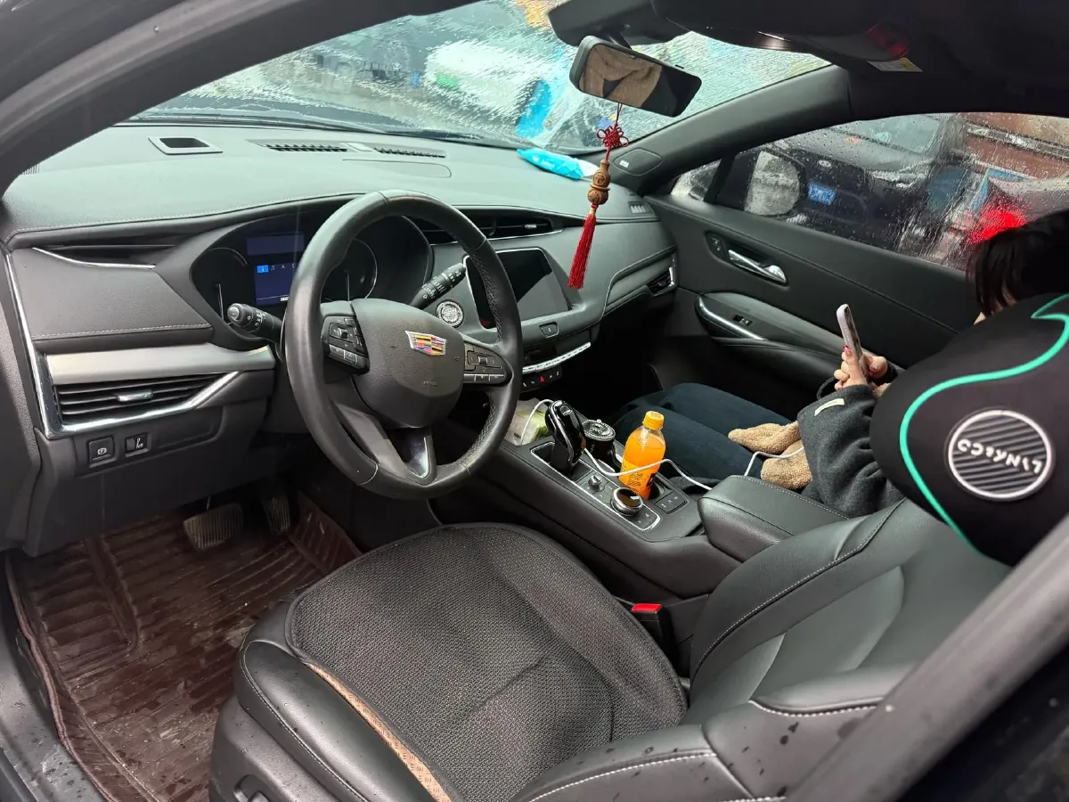 2023 Cadillac XT4 2.0T 237HP L4 9AT,autocango,china used car exporter,china ev exporter,chinese used car exporter,chinese used ev exporter