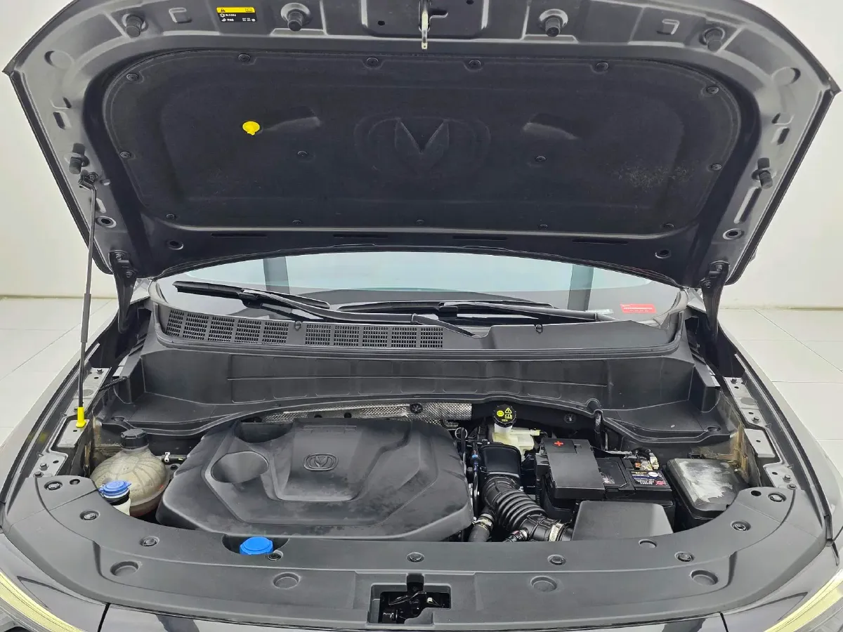 2023 ChangAn CS35 Plus 1.4T 160HP L4 7DCT,autocango,china used car exporter,china ev exporter,chinese used car exporter,chinese used ev exporter