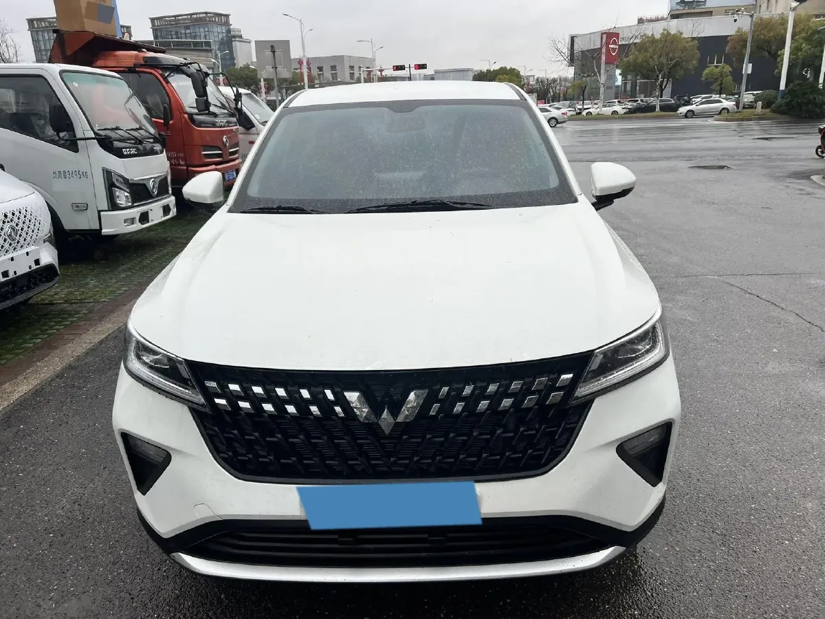 2022 WuLing XingChi 1.5L 99HP L4 6MT,autocango,china used car exporter,china ev exporter,chinese used car exporter,chinese used ev exporter