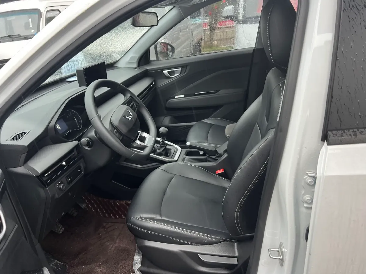 2022 WuLing XingChi 1.5L 99HP L4 6MT,autocango,china used car exporter,china ev exporter,chinese used car exporter,chinese used ev exporter