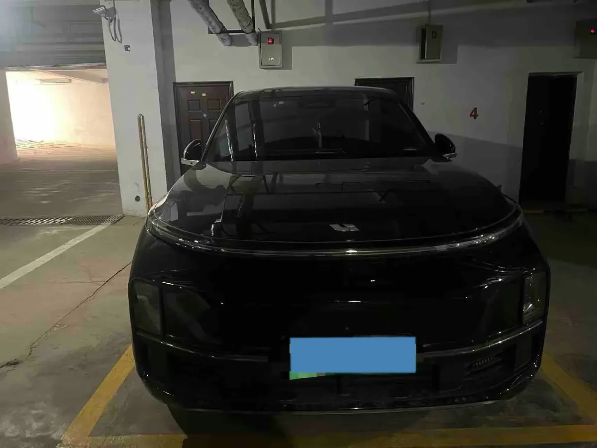 2023 Li L9 Range Extended 154HP REEV 42.6KWH,autocango,china used car exporter,china ev exporter,chinese used car exporter,chinese used ev exporter