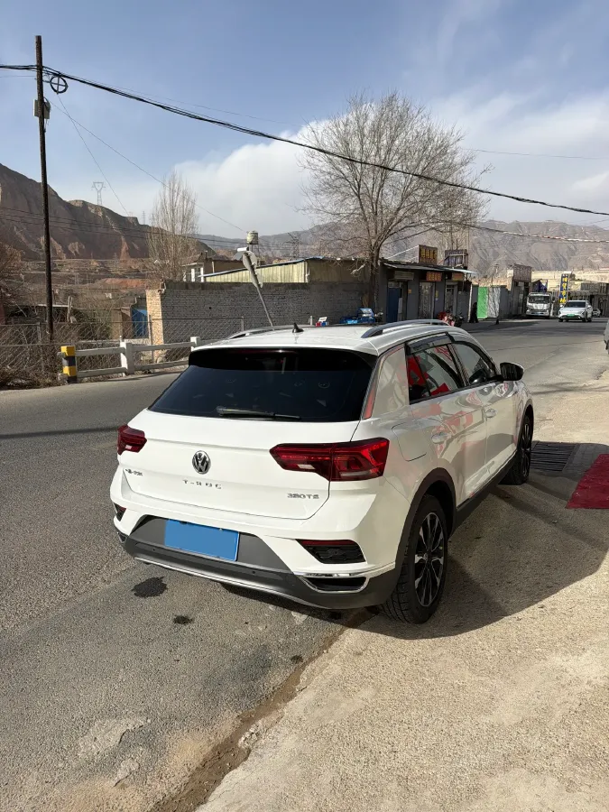 2020 Volkswagen T-Roc 1.4T 150HP L4 7DCT,autocango,china used car exporter,china ev exporter,chinese used car exporter,chinese used ev exporter