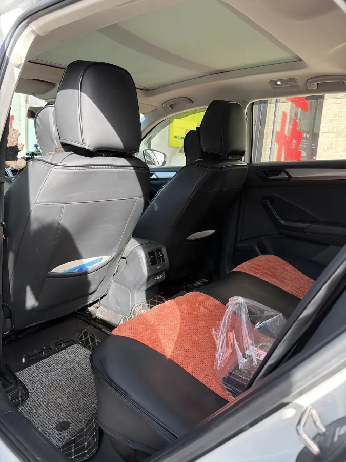 2020 Volkswagen T-Roc 1.4T 150HP L4 7DCT,autocango,china used car exporter,china ev exporter,chinese used car exporter,chinese used ev exporter