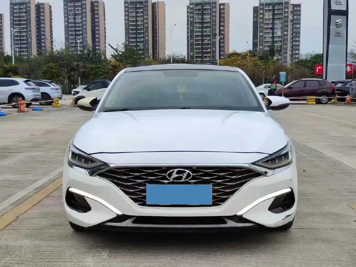2019 Hyundai La Festa 1.6T 190HP L4 7DCT,autocango,china used car exporter,china ev exporter,chinese used car exporter,chinese used ev exporter