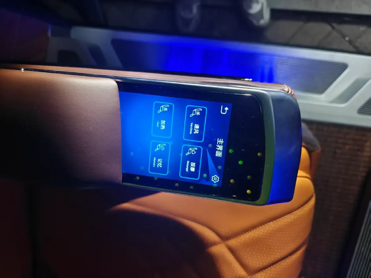 2024 Mercedes-Benz Vito 2.0T 231HP L4 9AT,autocango,china used car exporter,china ev exporter,chinese used car exporter,chinese used ev exporter