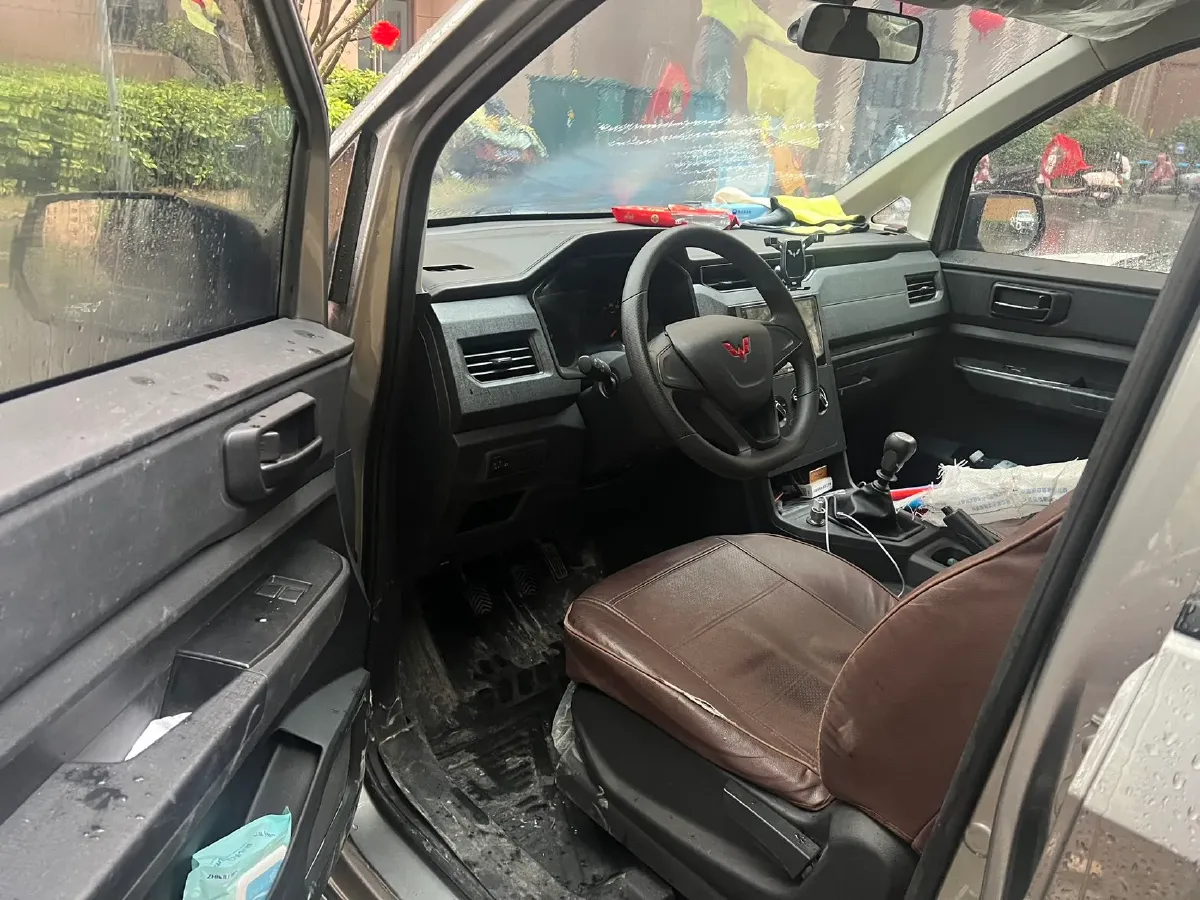 2019 WuLing HongGuang Plus 1.5T 147HP L4 6MT,autocango,china used car exporter,china ev exporter,chinese used car exporter,chinese used ev exporter