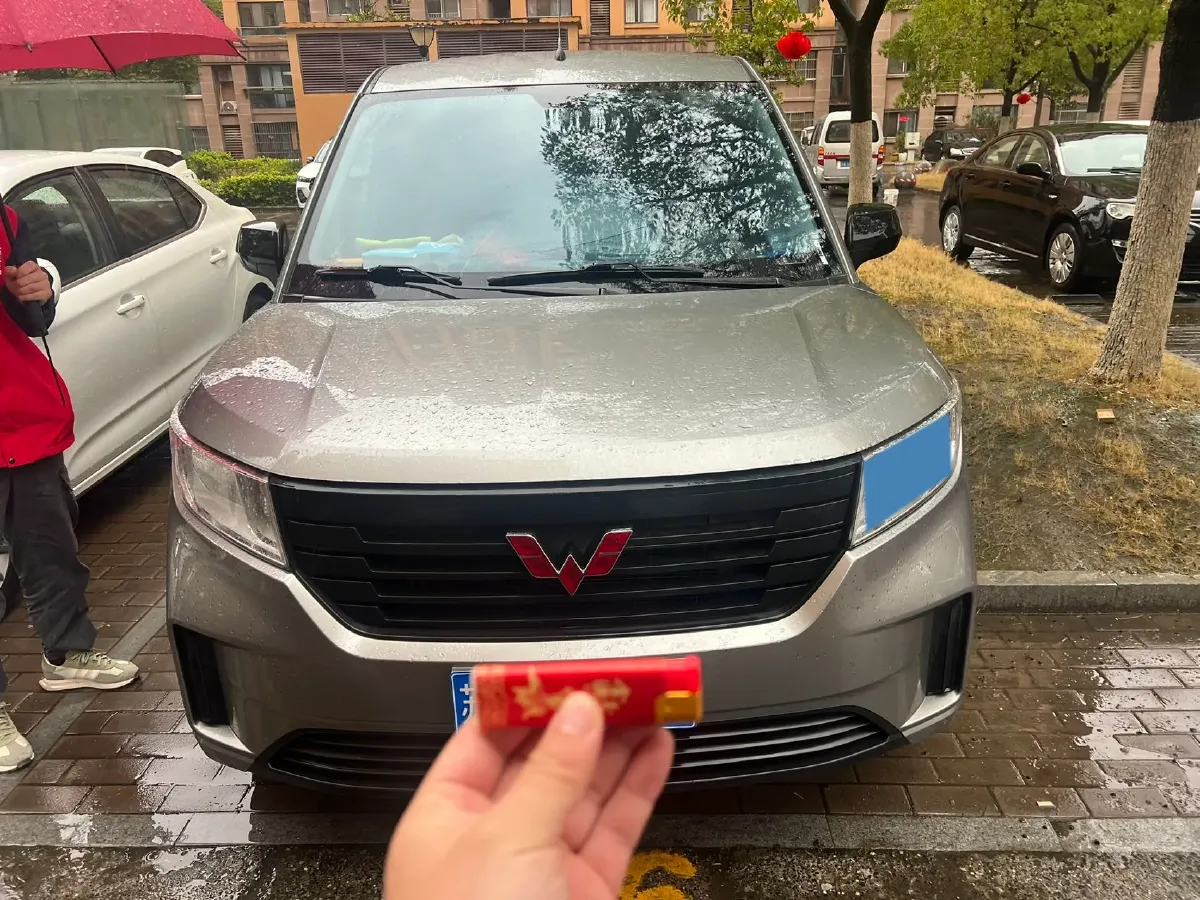 2019 WuLing HongGuang Plus 1.5T 147HP L4 6MT,autocango,china used car exporter,china ev exporter,chinese used car exporter,chinese used ev exporter