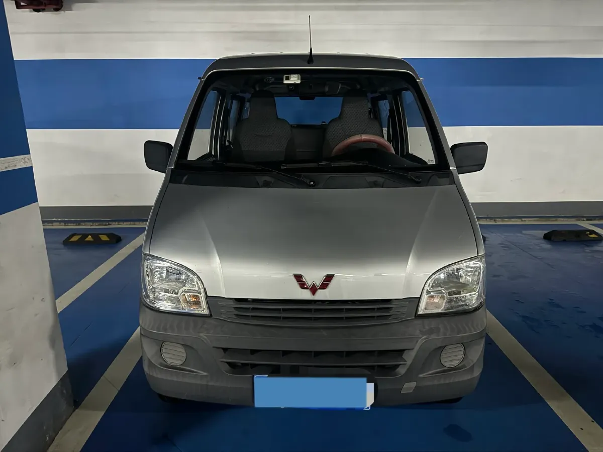 2015 WuLing ZhiGuang 1.2L 82HP L4 5MT,autocango,china used car exporter,china ev exporter,chinese used car exporter,chinese used ev exporter