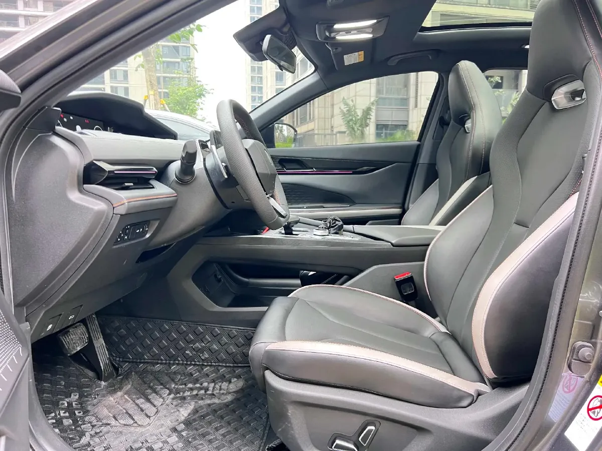 2023 ChangAn UNI-V 1.5T 188HP L4 7DCT,autocango,china used car exporter,china ev exporter,chinese used car exporter,chinese used ev exporter