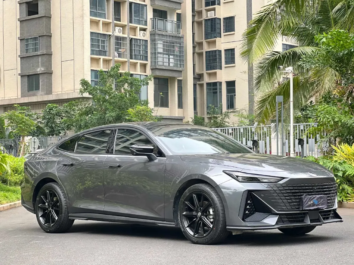 2023 ChangAn UNI-V 1.5T 188HP L4 7DCT,autocango,china used car exporter,china ev exporter,chinese used car exporter,chinese used ev exporter