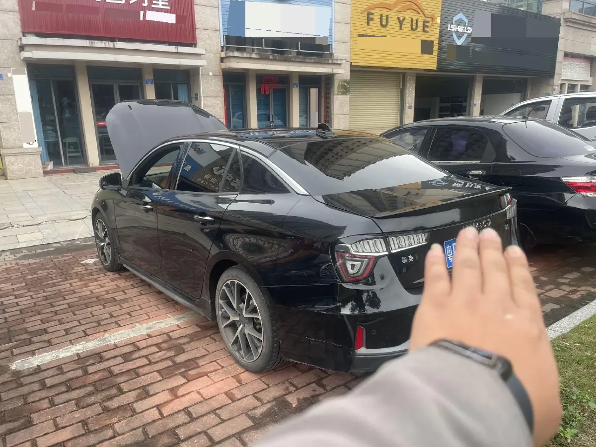 2018 Toyota C-HR 2.0L 171HP L4 CVT,autocango,china used car exporter,china ev exporter,chinese used car exporter,chinese used ev exporter