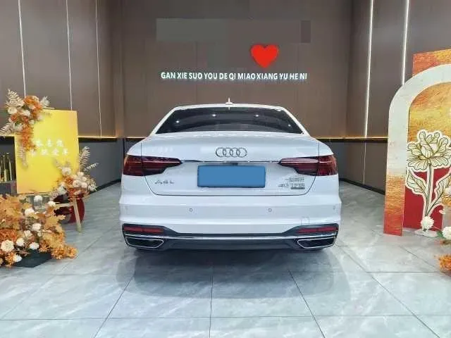 2020 Audi A4L 2.0T 190HP L4 7DCT,autocango,china used car exporter,china ev exporter,chinese used car exporter,chinese used ev exporter