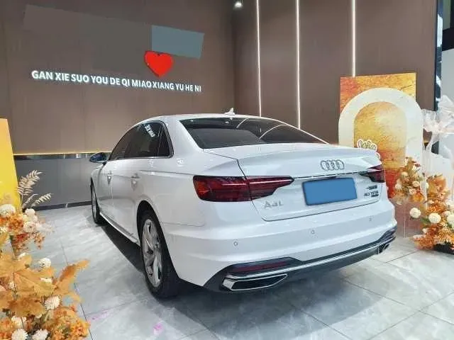 2020 Audi A4L 2.0T 190HP L4 7DCT,autocango,china used car exporter,china ev exporter,chinese used car exporter,chinese used ev exporter
