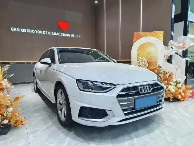 2020 Audi A4L 2.0T 190HP L4 7DCT,autocango,china used car exporter,china ev exporter,chinese used car exporter,chinese used ev exporter