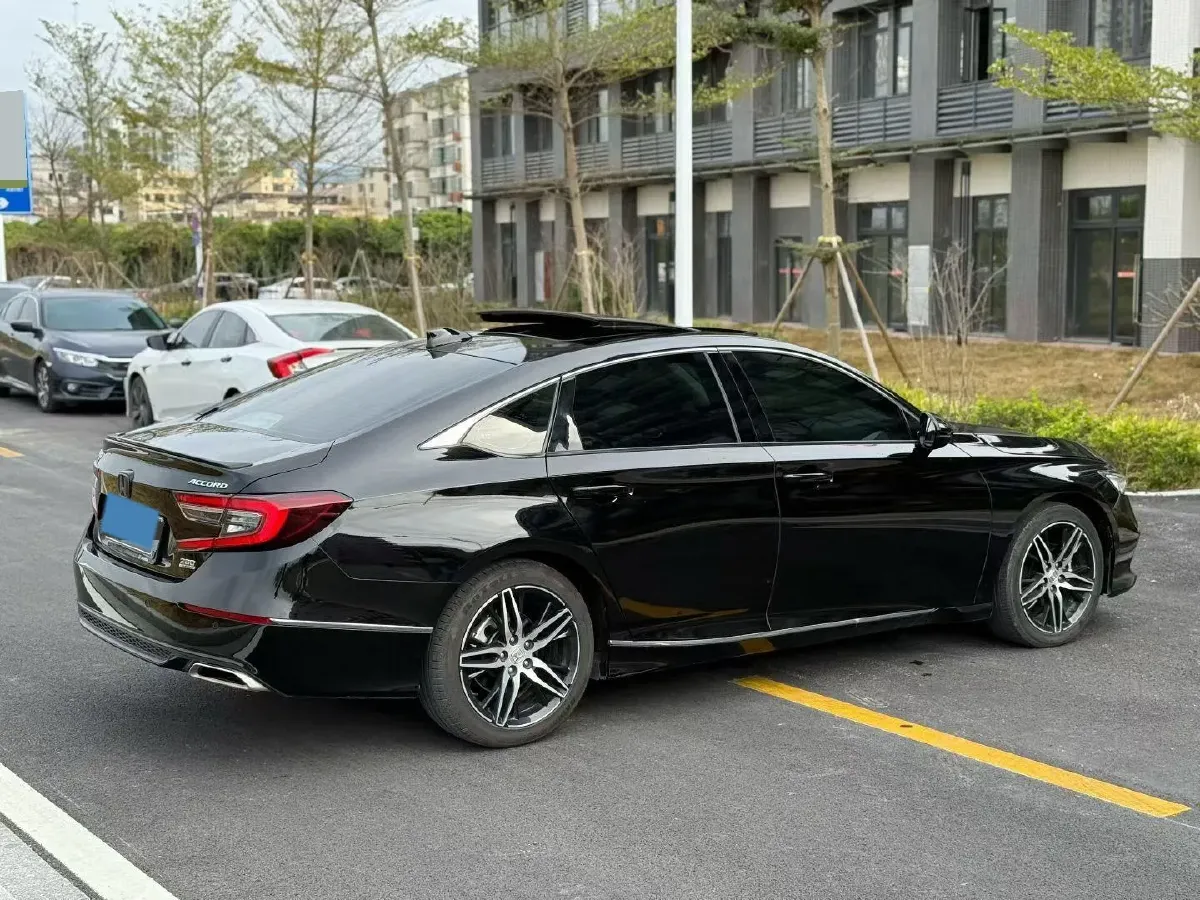 2022 Honda Accord 1.5T 194HP L4 CVT,autocango,china used car exporter,china ev exporter,chinese used car exporter,chinese used ev exporter