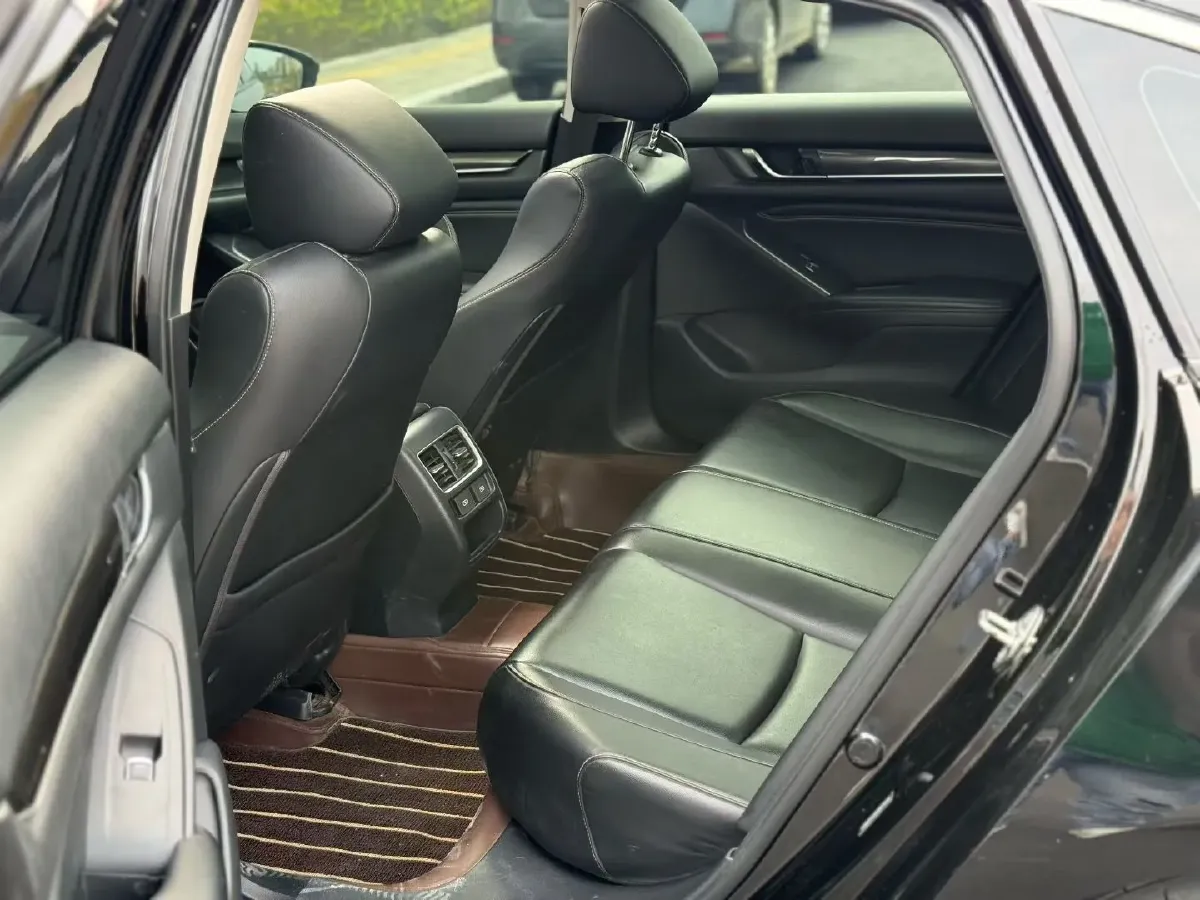 2022 Honda Accord 1.5T 194HP L4 CVT,autocango,china used car exporter,china ev exporter,chinese used car exporter,chinese used ev exporter