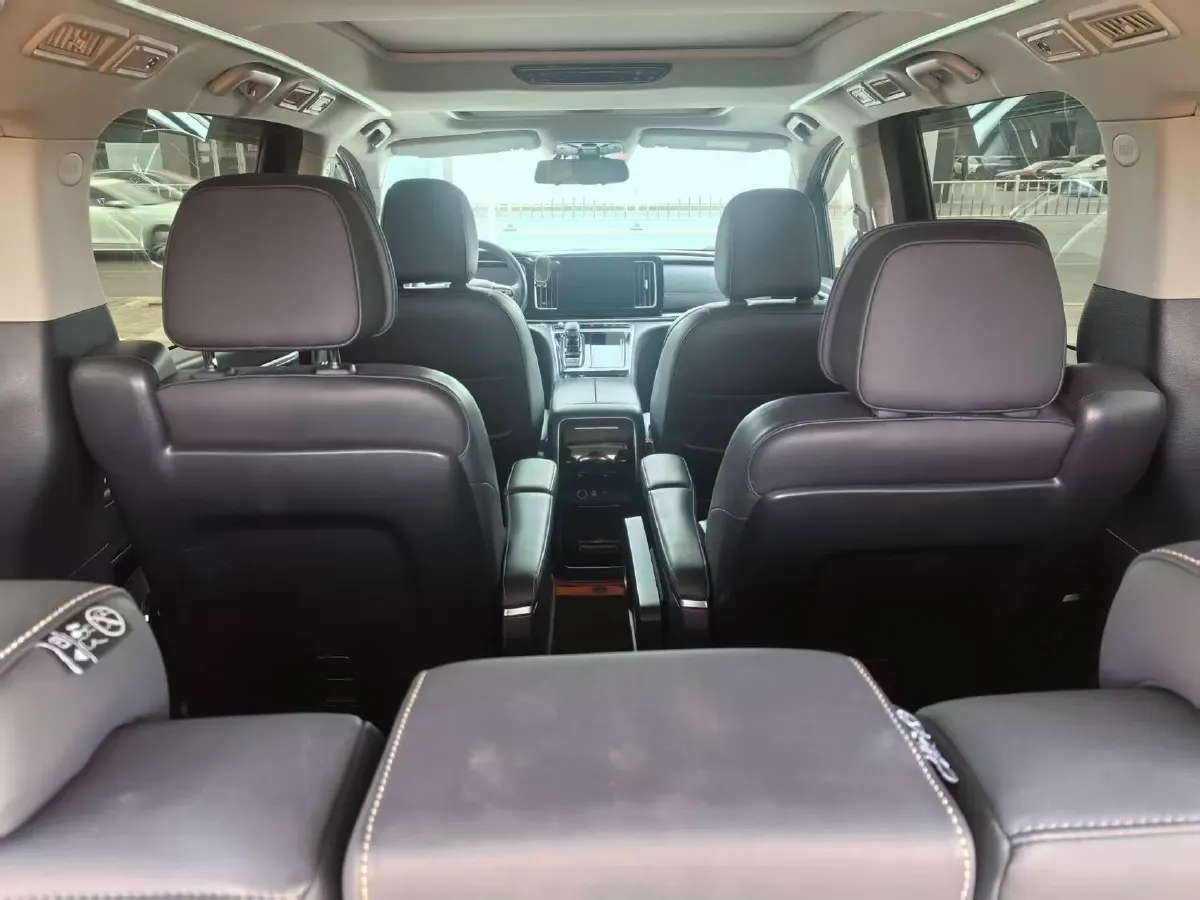 2021 GAC Trumpchi M8 2.0T 252HP L4 8AT,autocango,china used car exporter,china ev exporter,chinese used car exporter,chinese used ev exporter