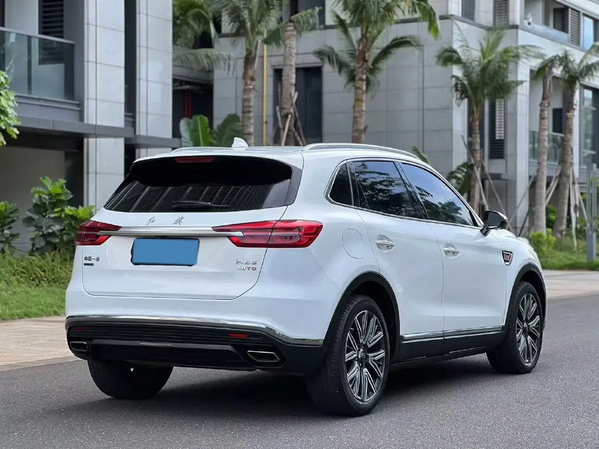 2022 HongQi HS5 2.0T 224HP L4 6AT,autocango,china used car exporter,china ev exporter,chinese used car exporter,chinese used ev exporter