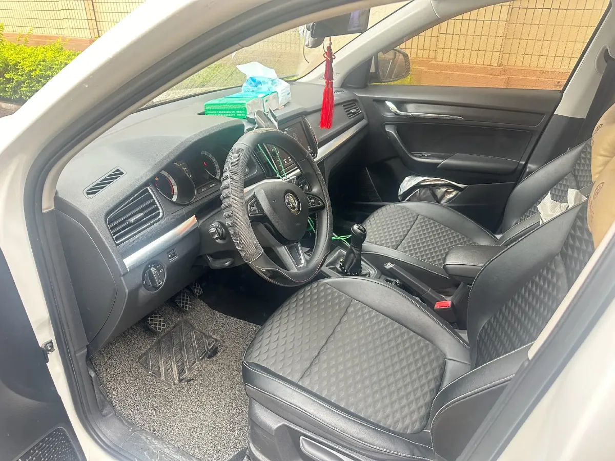 2018 Skoda Kamiq 1.5L 112HP L4 5MT,autocango,china used car exporter,china ev exporter,chinese used car exporter,chinese used ev exporter