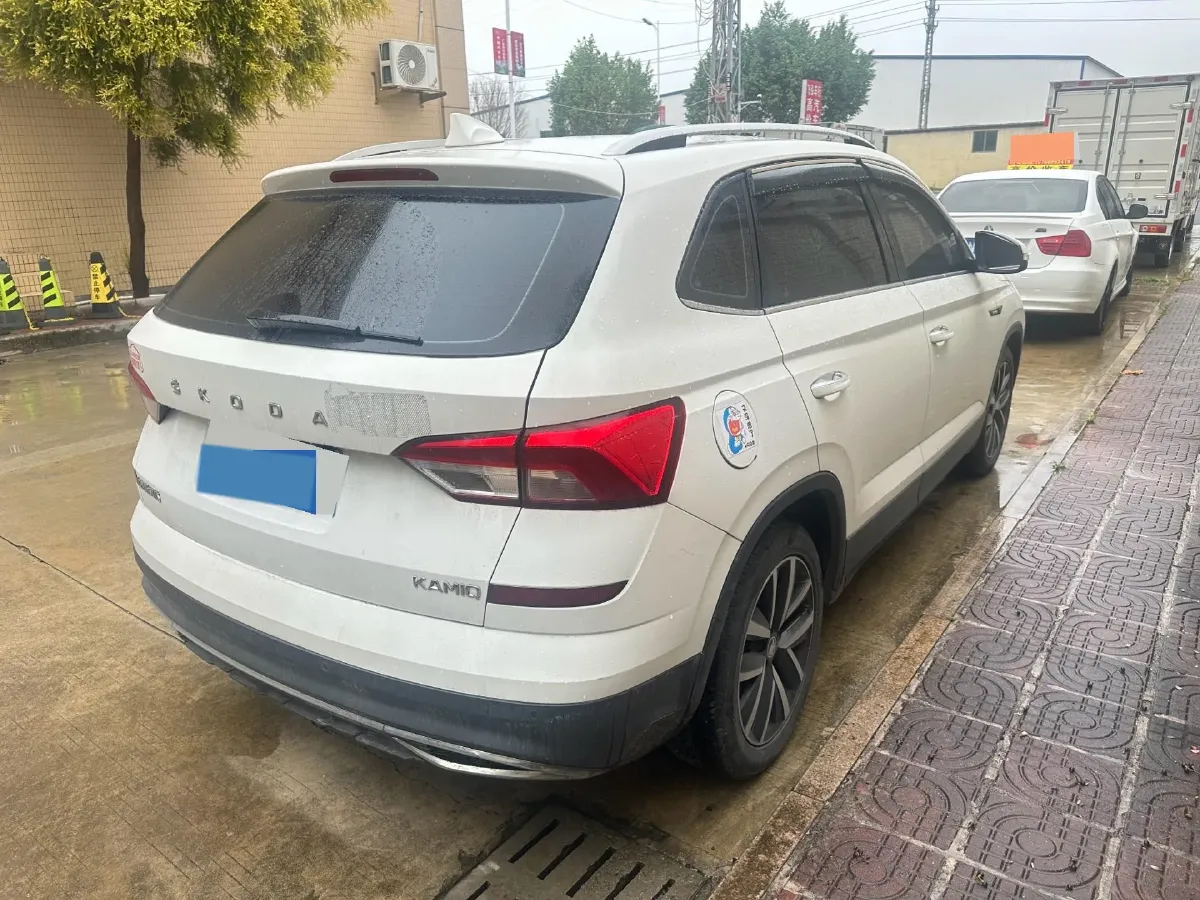 2018 Skoda Kamiq 1.5L 112HP L4 5MT,autocango,china used car exporter,china ev exporter,chinese used car exporter,chinese used ev exporter