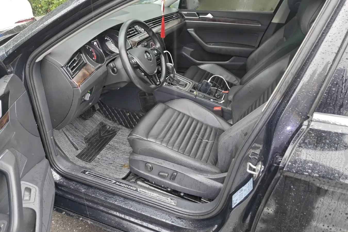 2019 Volkswagen Magotan 2.0T 186HP L4 7DCT,autocango,china used car exporter,china ev exporter,chinese used car exporter,chinese used ev exporter